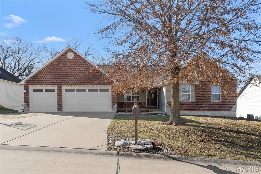 221 Osage Avenue, Troy, MO 63379 Main Photo