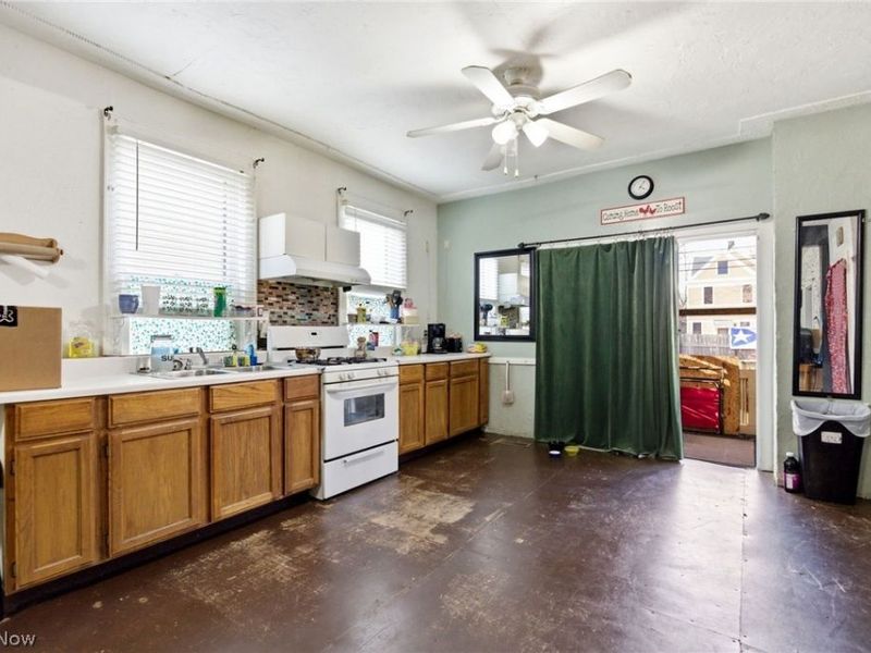 4200 Bridge Avenue, Cleveland, OH 44113 Photo 9