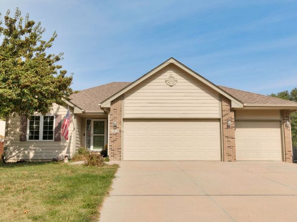 1510 W Iowa Avenue, Indianola, IA 50125