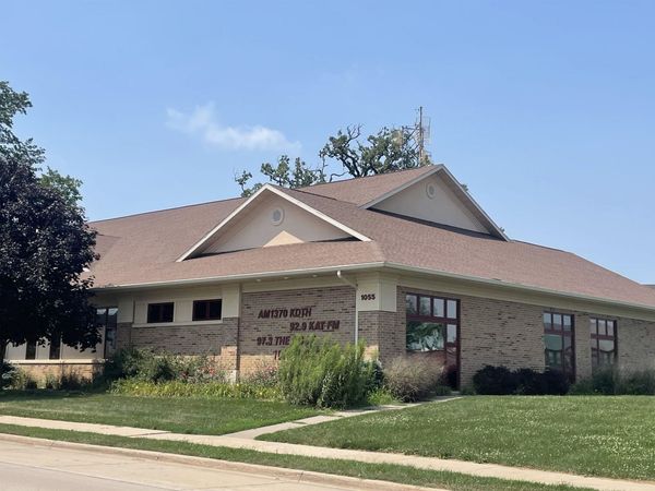 1055 University Avenue, Dubuque, IA 52001