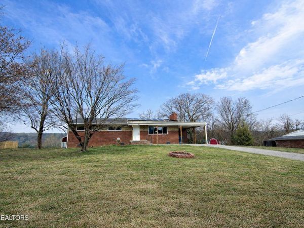 713 Cooper Ave, Rockwood, TN 37854
