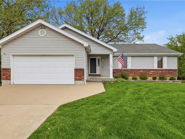 1475 Grandview Drive, Warrensburg, MO 64093