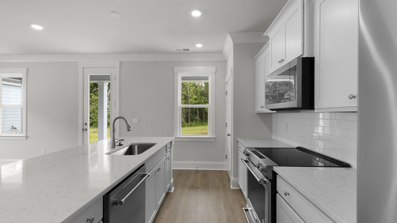 150 Broadstone Drive Photo 4