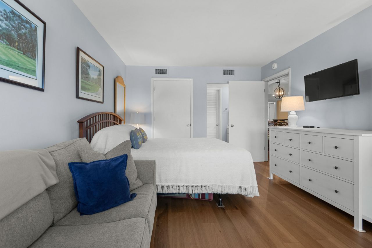 2905 Atrium Villa Drive Photo 15