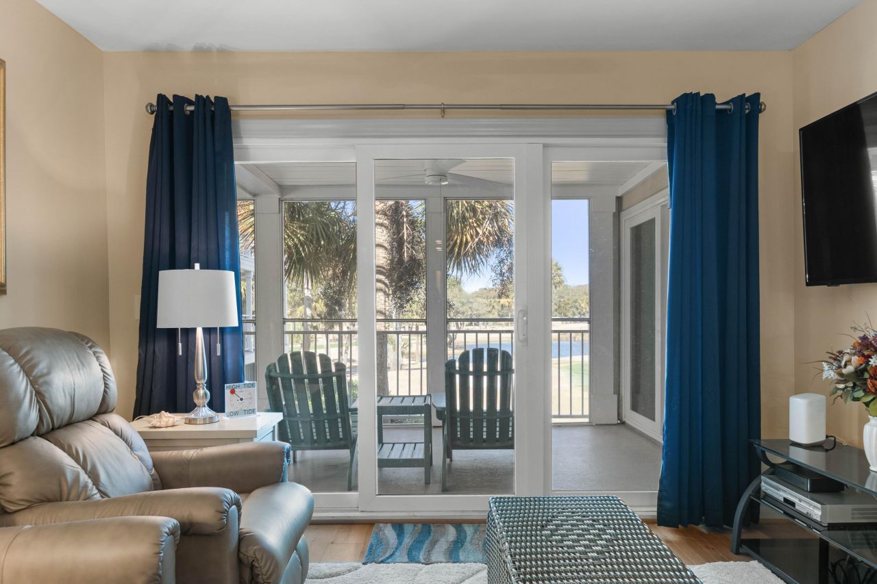 2905 Atrium Villa Drive Photo 8