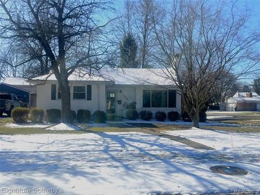 15859 BUCKINGHAM Avenue, Beverly Hills Vlg, MI 48025