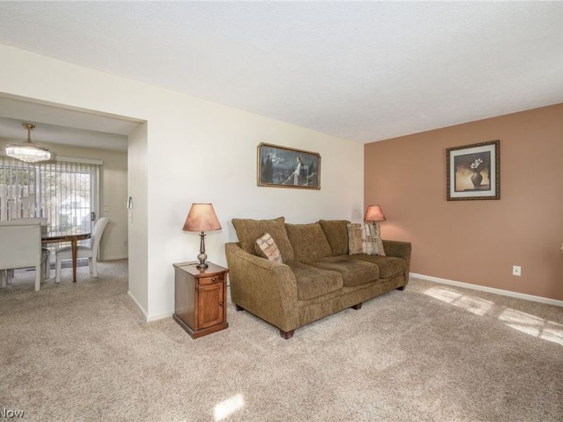 3385 Ash Lane, Cuyahoga Falls, OH 44223 Photo 4