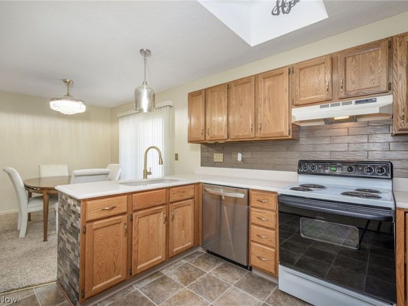 3385 Ash Lane, Cuyahoga Falls, OH 44223 Photo 9