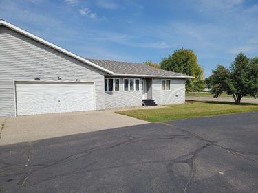 815 6th Avenue NE, Perham, MN 56573