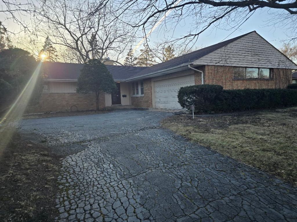 9424 Normandy Avenue, Morton Grove, IL 60053 Main Photo