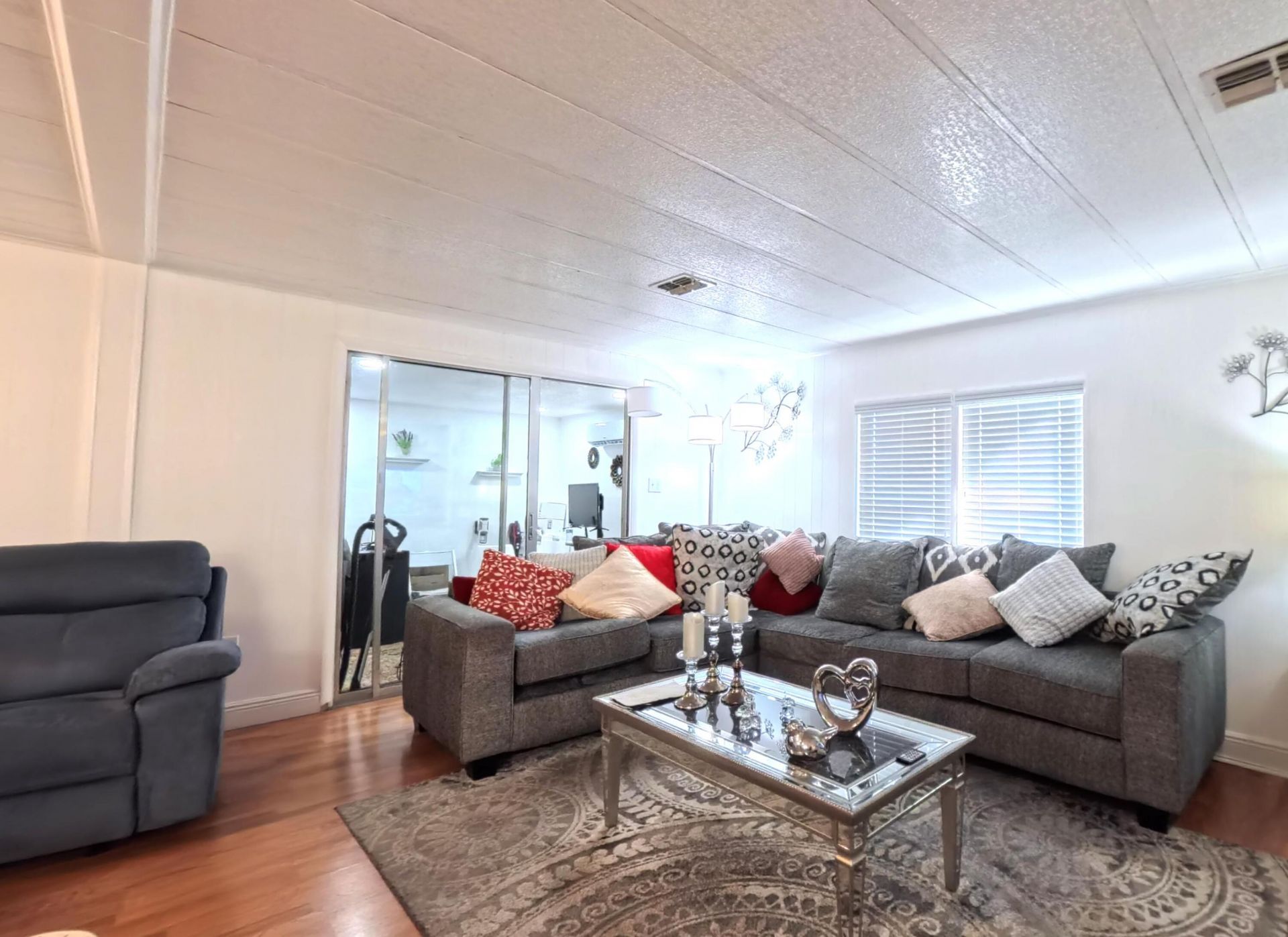 180 Shari Drive, West Palm Beach, FL 33409 Photo