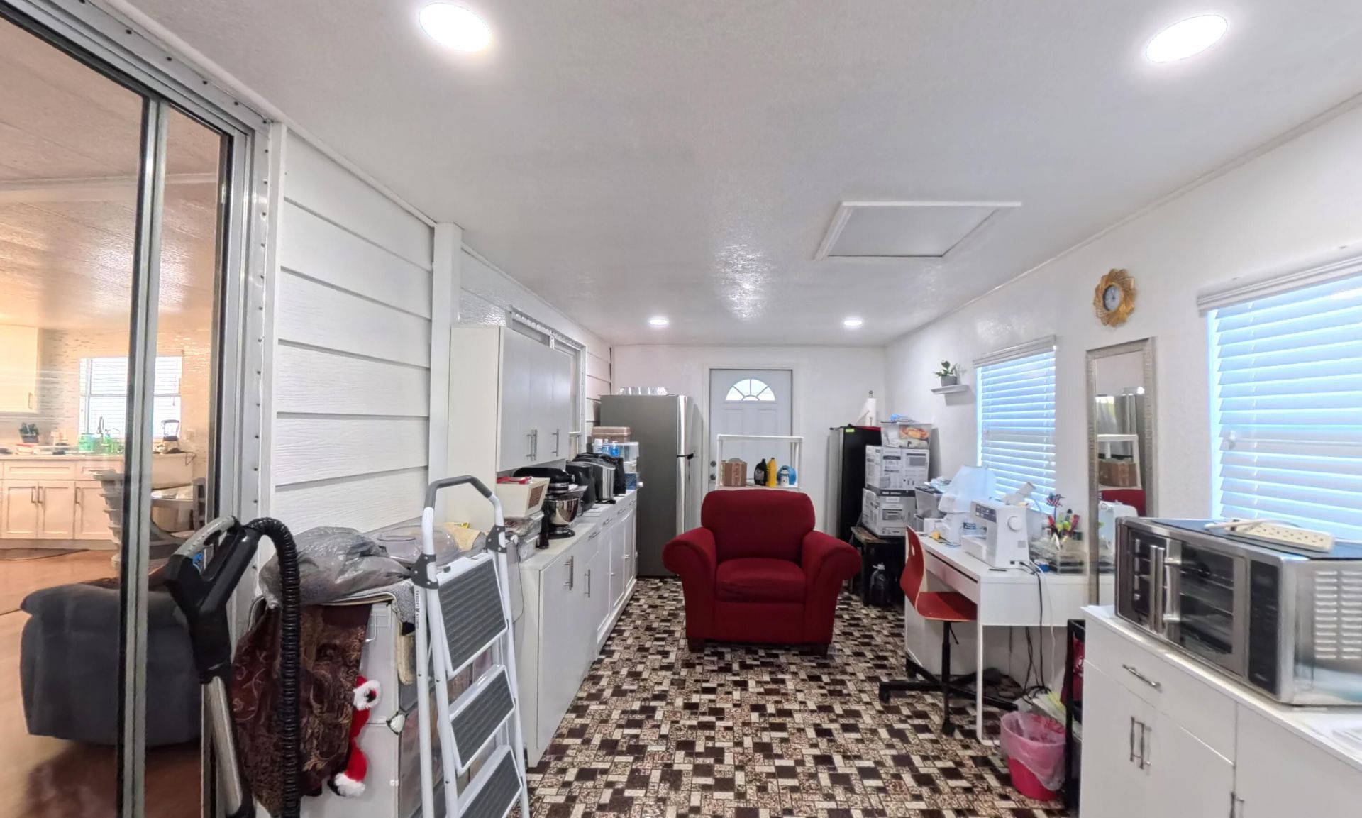 180 Shari Drive, West Palm Beach, FL 33409 Photo