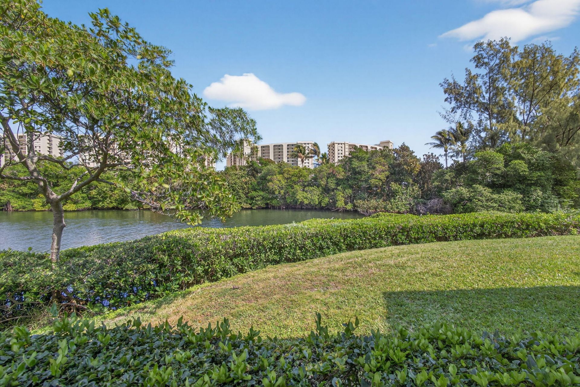 2101 Fairway Drive S, Jupiter, FL 33477 Photo