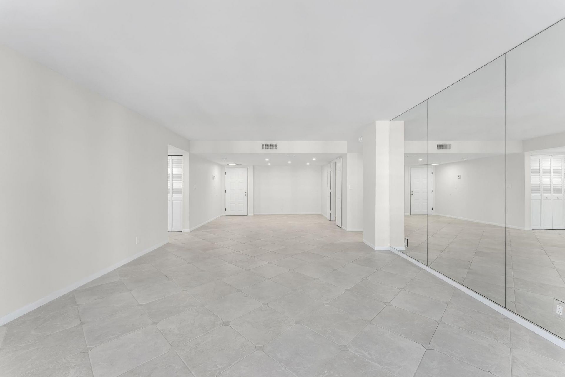 5000 N Ocean Boulevard, Unit 908, Lauderdale by the Sea, FL 33308 Photo