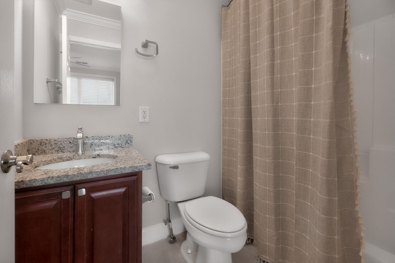 1815 Dogwood Road Photo 25