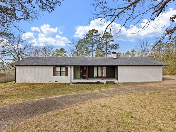 104 Mooncrest Way , Russellville, AR 72802