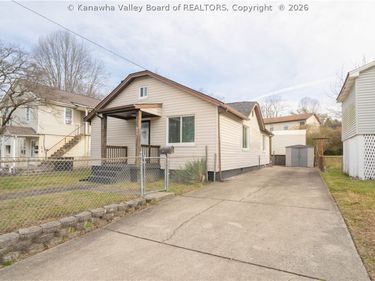 934 Meadow Drive, South Charleston, WV 25309