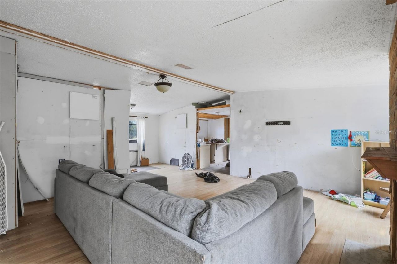 36301 Peak Street , Zephyrhills, FL 33541 Photo