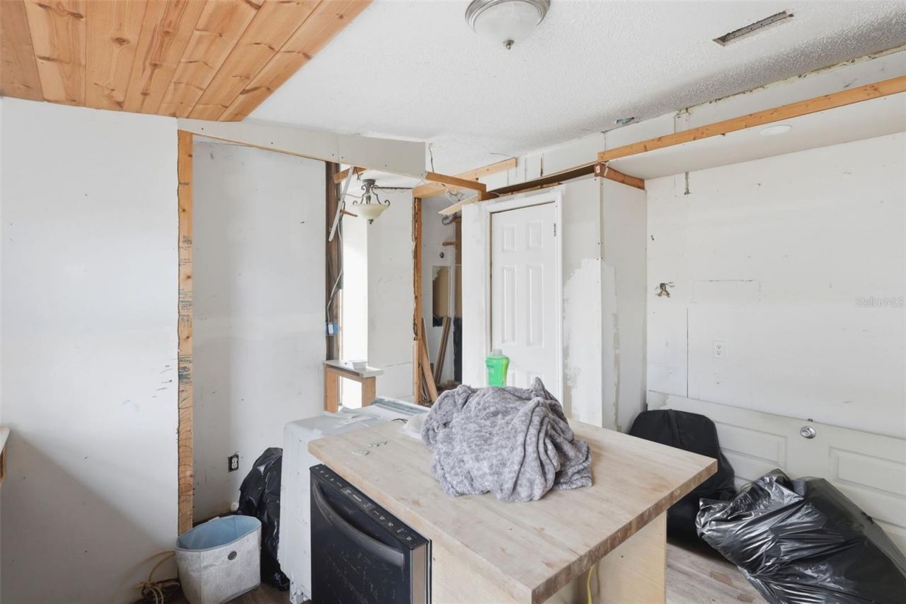 36301 Peak Street , Zephyrhills, FL 33541 Photo