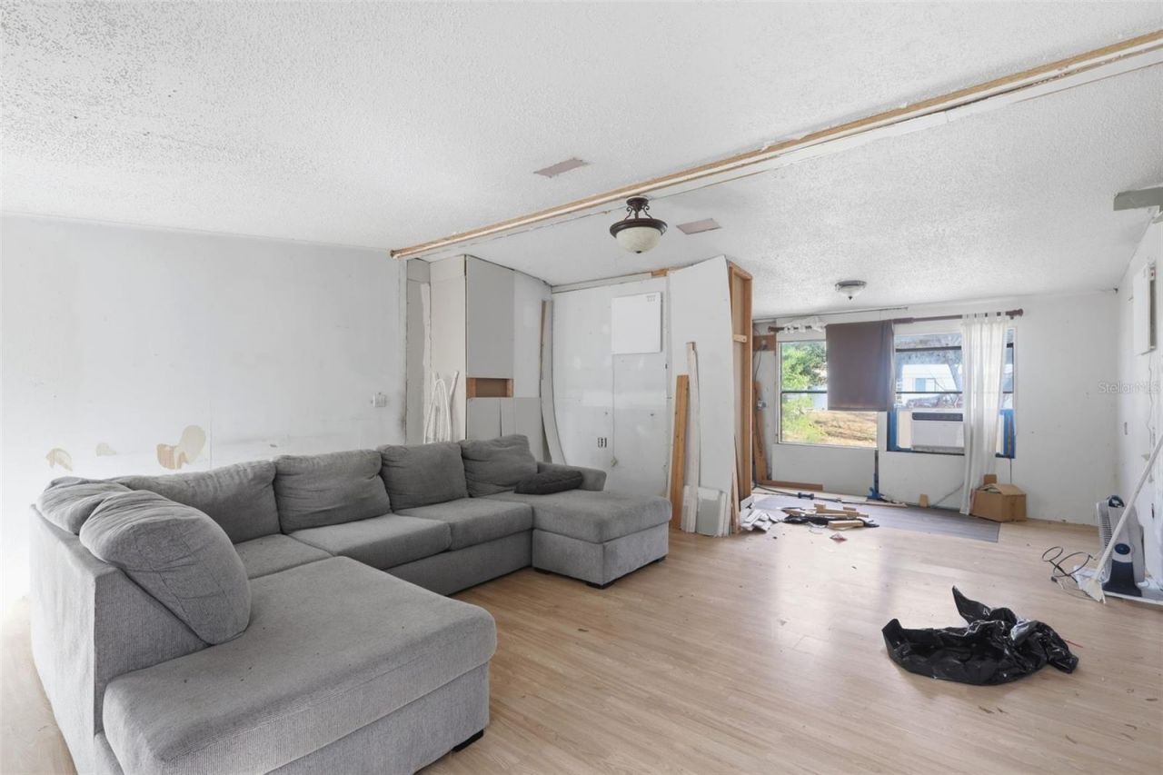 36301 Peak Street , Zephyrhills, FL 33541 Photo