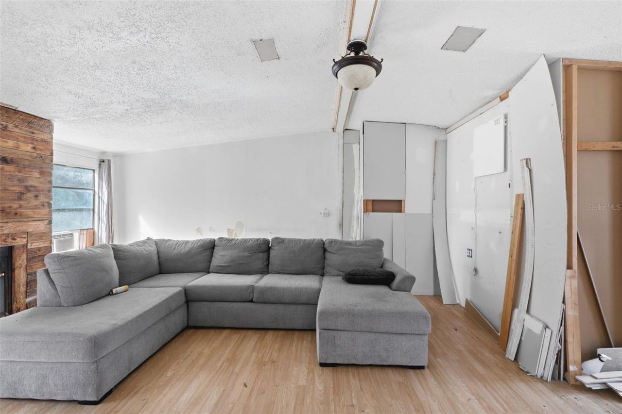 36301 Peak Street , Zephyrhills, FL 33541 Photo