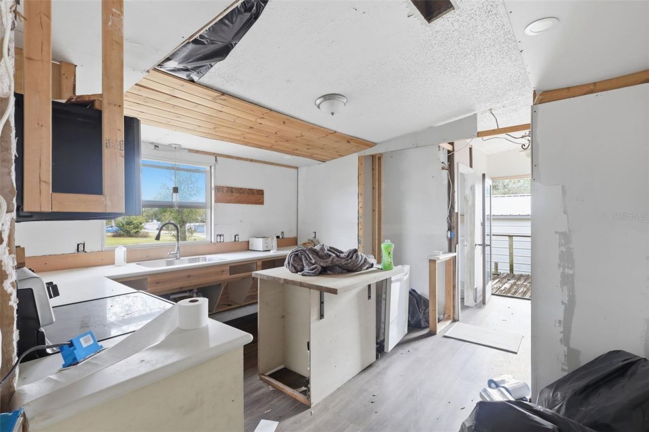 36301 Peak Street , Zephyrhills, FL 33541 Photo