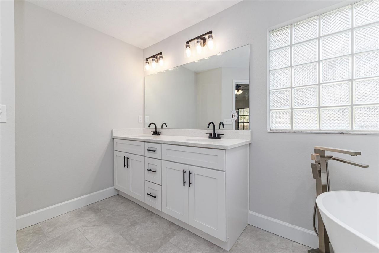 3115 W 10th Street , Lakeland, FL 33810 Photo