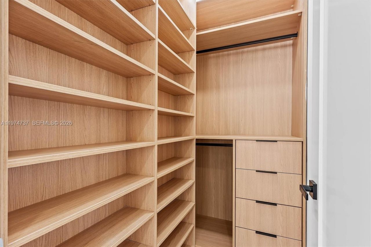 4144 Alton Rd , Miami Beach, FL 33140 Photo