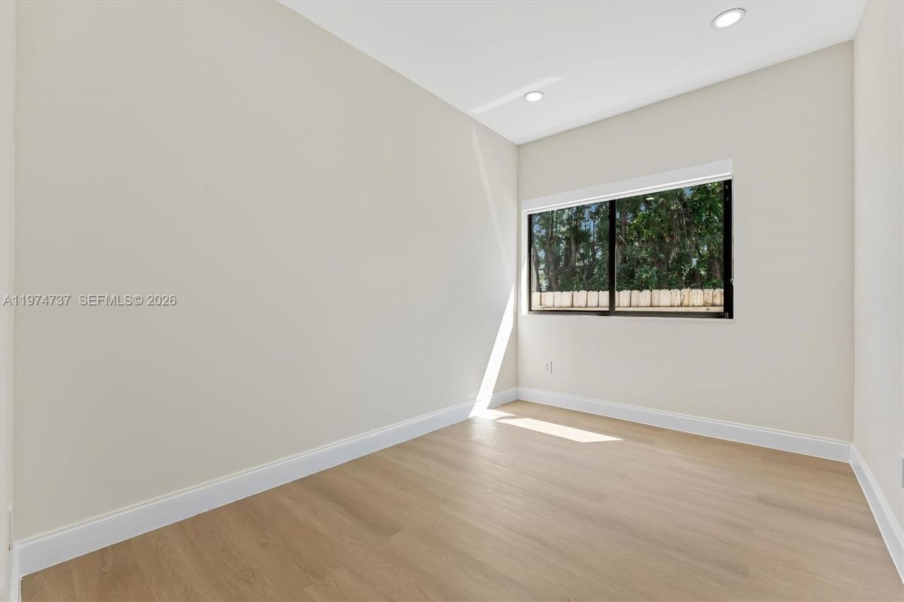 4144 Alton Rd , Miami Beach, FL 33140 Photo