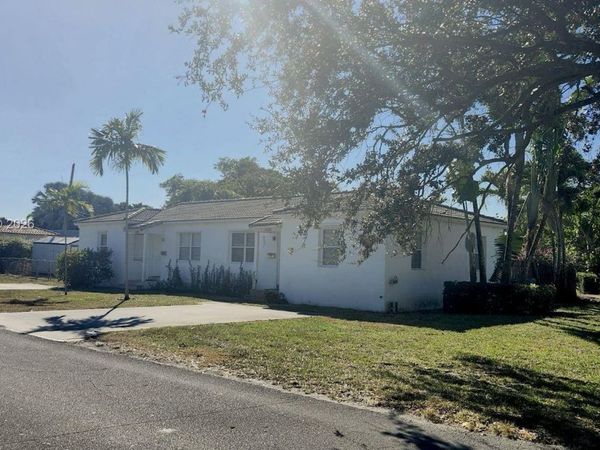 11220 NE 11th Pl , Unit 11220, Biscayne Park, FL 33161