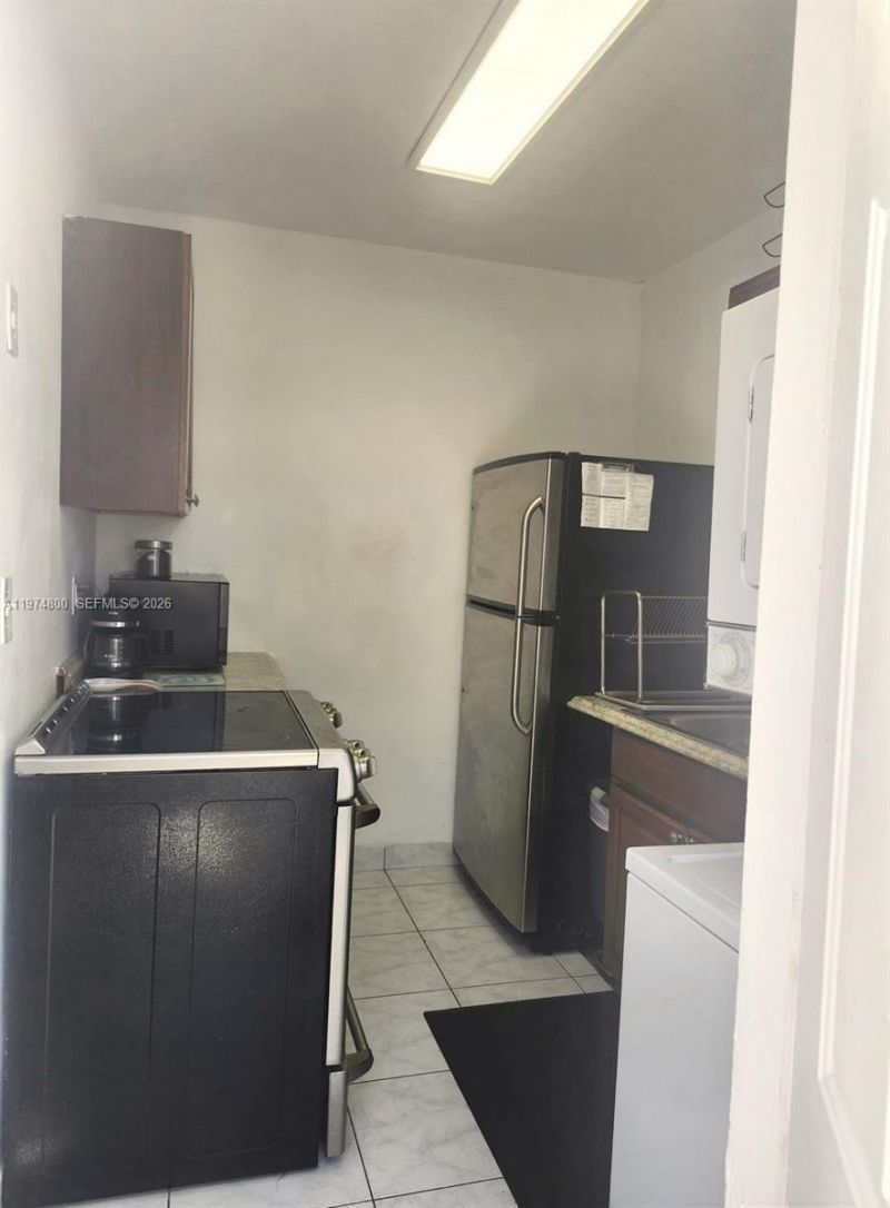 11220 NE 11th Pl , Unit 11220, Biscayne Park, FL 33161 Photo