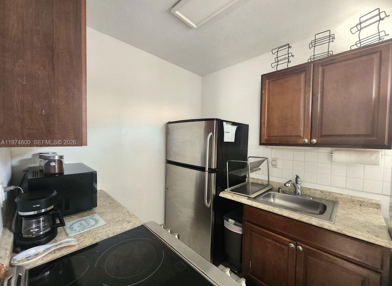 11220 NE 11th Pl , Unit 11220, Biscayne Park, FL 33161 Photo