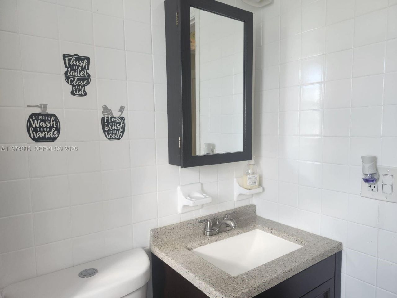 11220 NE 11th Pl , Unit 11220, Biscayne Park, FL 33161 Photo