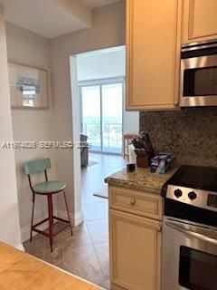 5825 Collins Ave, Unit 14A, Miami Beach, FL 33140 Photo