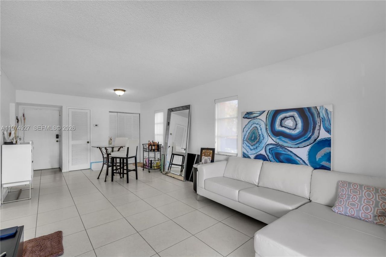 17530 NW 68th Ave, Unit C2003, Hialeah, FL 33015 Photo