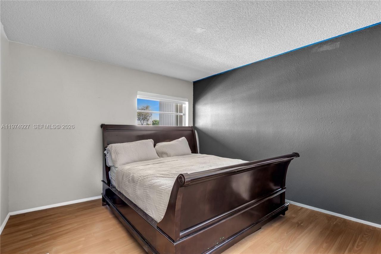 17530 NW 68th Ave, Unit C2003, Hialeah, FL 33015 Photo