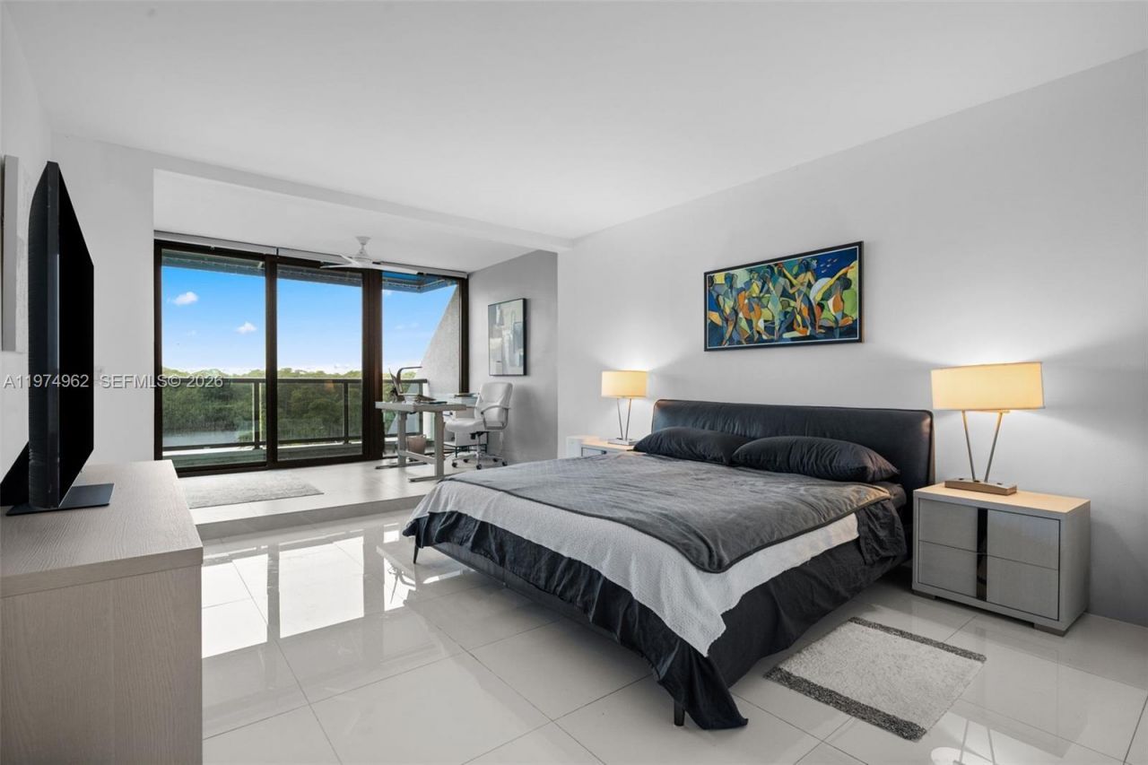 445 Poinciana Dr , Unit 1530, Sunny Isles Beach, FL 33160 Photo