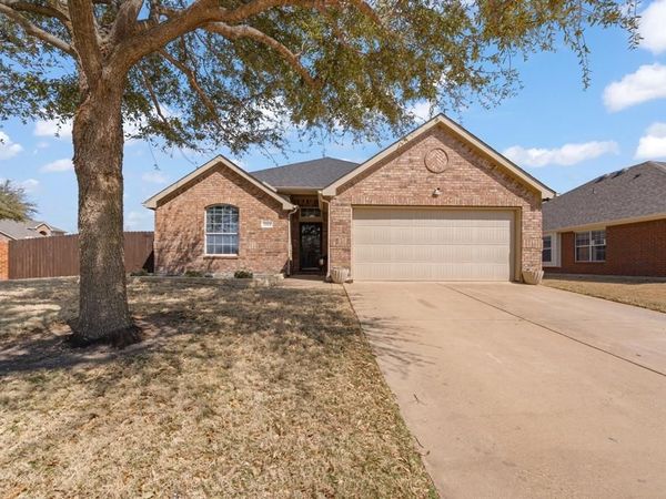 1144 Hearthstone Drive , Burleson, TX 76028