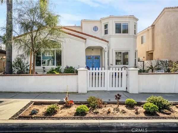 218 Indianapolis, Huntington Beach, CA 92648