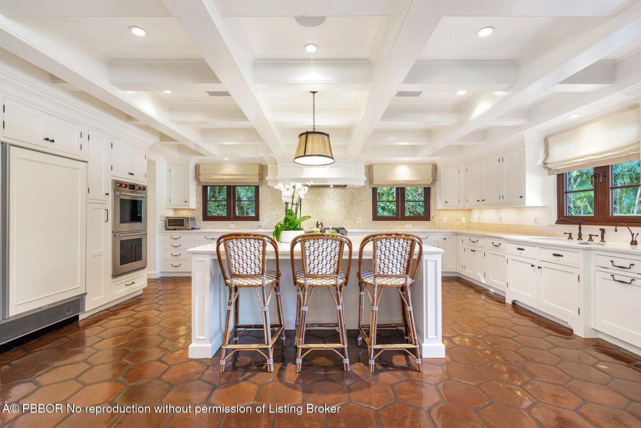 237 El Bravo Way, Palm Beach, FL 33480 Photo