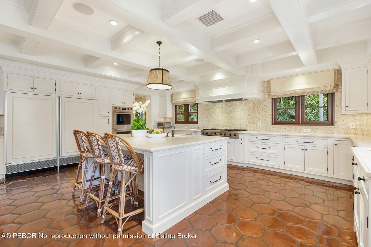 237 El Bravo Way, Palm Beach, FL 33480 Photo