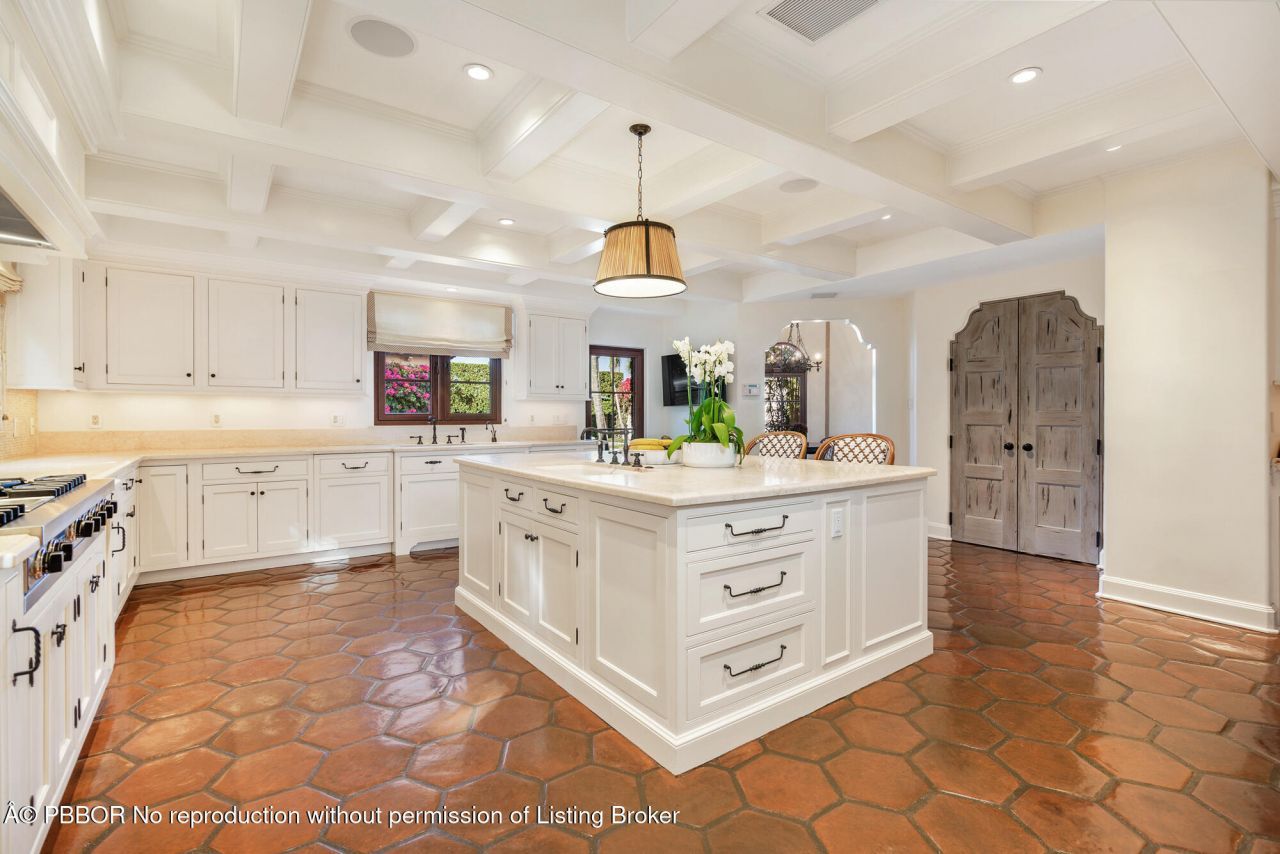 237 El Bravo Way, Palm Beach, FL 33480 Photo