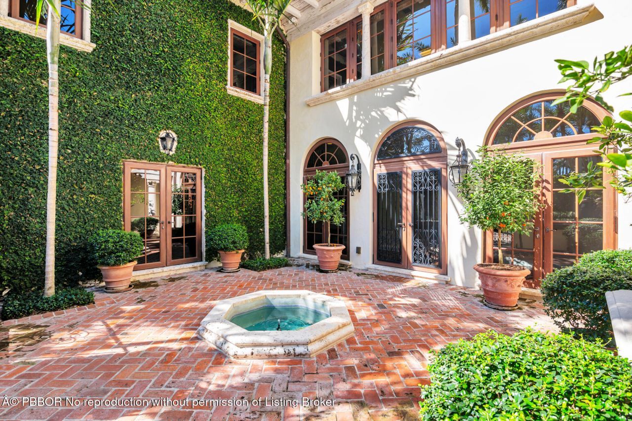 237 El Bravo Way, Palm Beach, FL 33480 Photo