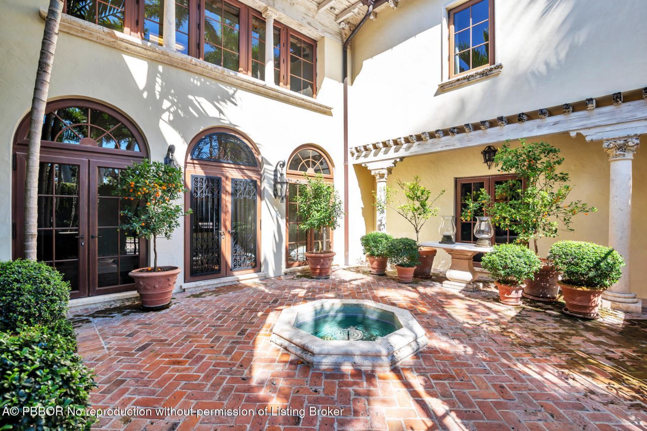 237 El Bravo Way, Palm Beach, FL 33480 Photo