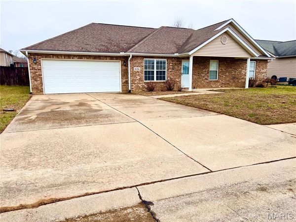 1686 Columbia Drive , Jackson, MO 63755