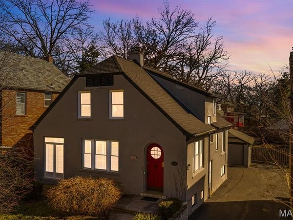 448 N Hanley Road, University City, MO 63130