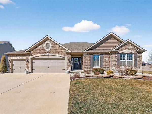 113 Far Meadow Drive, Lake St Louis, MO 63367