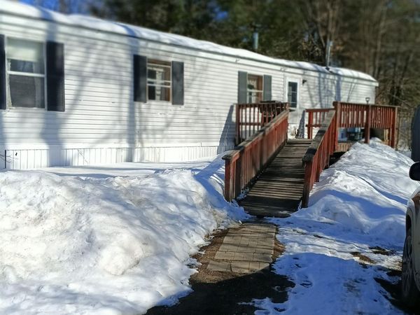 23 Deepwood Park, Brattleboro, VT 05301