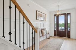 133 Grange Circle photo 4