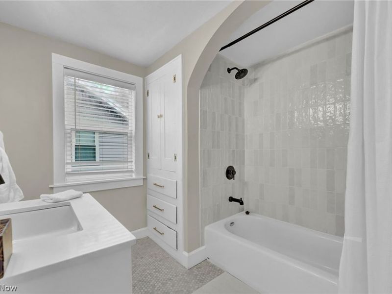 1243 Gorge Boulevard , Akron, OH 44310 Photo 16